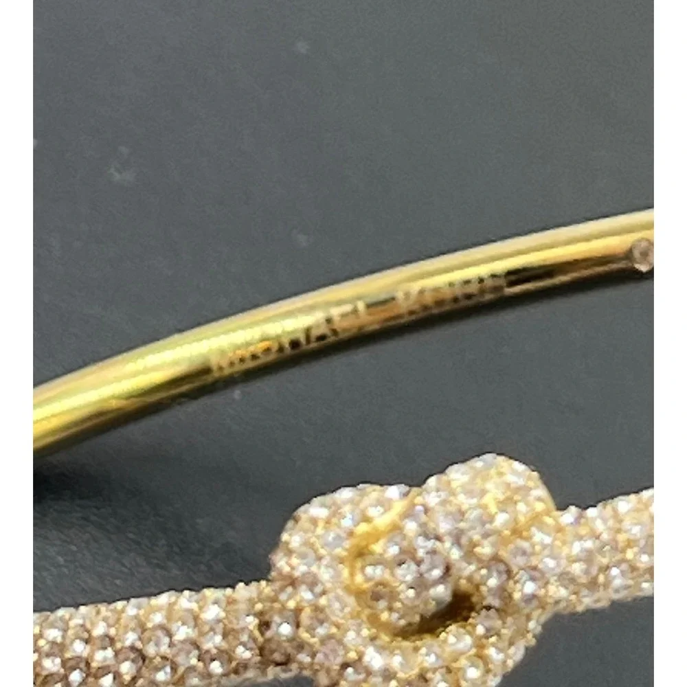 Michael Kors Brilliance Crystal Pavé Knot Hinge Bangle Bracelet Model MKJ4191710